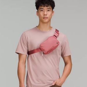 Lululemon Everywhere Belt Bag in Brier Rose Pink NWT